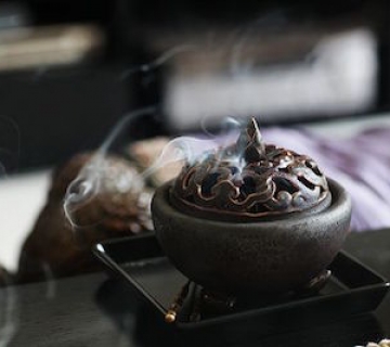 Những cách thưởng thức trầm hương tại nhà Những cách thưởng thức trầm hương tại nhà